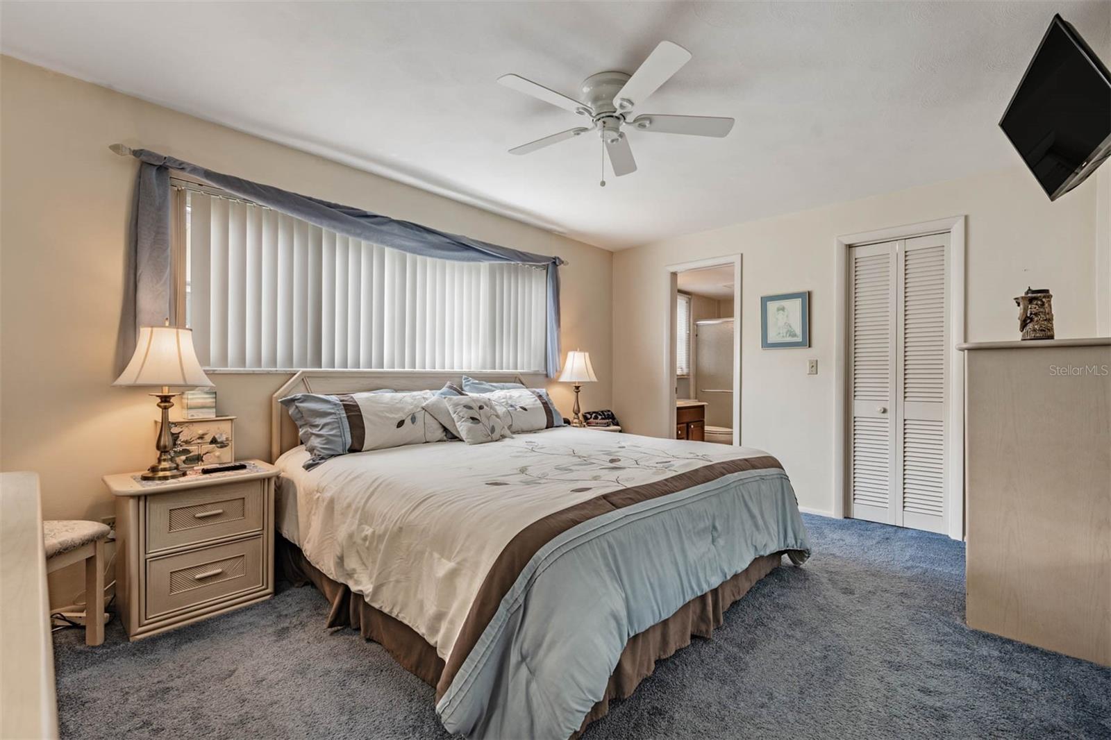 2424 FAIRBANKS DR — photo 17