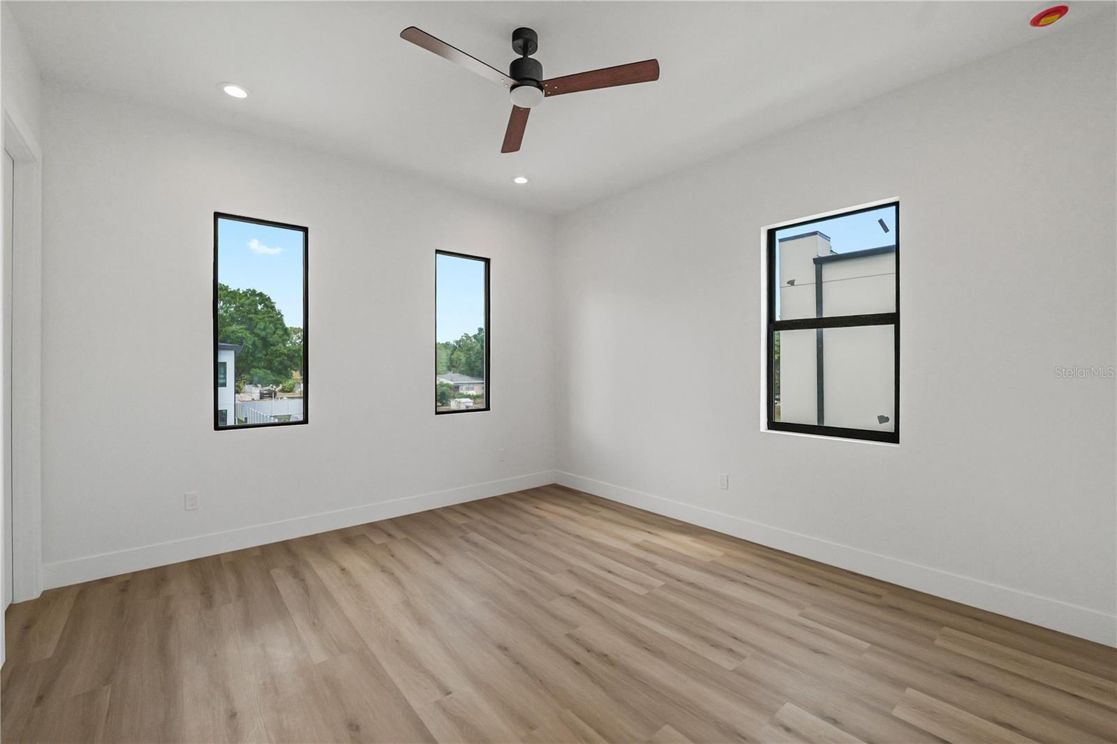 2308 1/2 N ELCOE DR — photo 43