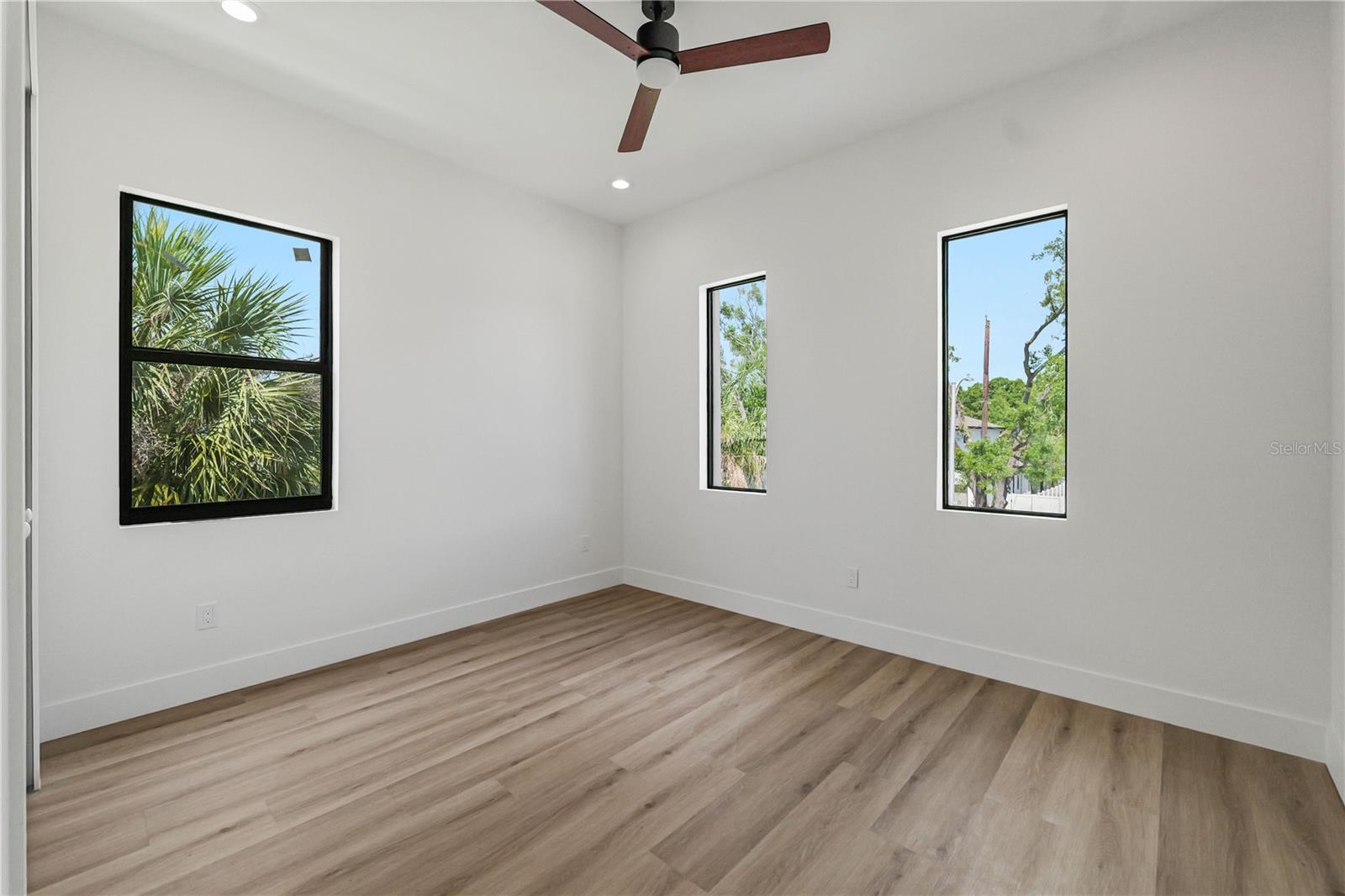 2308 1/2 N ELCOE DR — photo 40