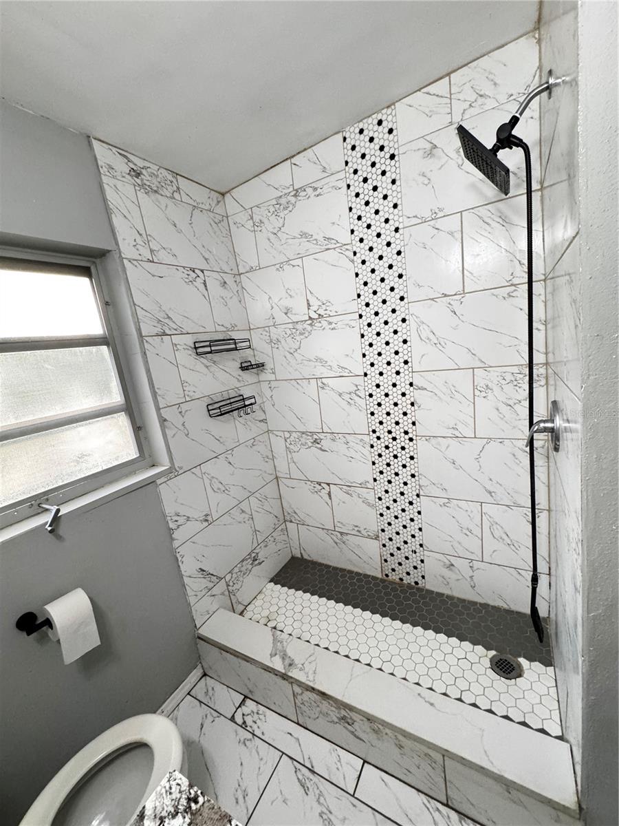 309 BELLE CLAIRE PL — photo 22