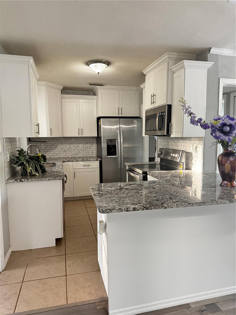309 BELLE CLAIRE PL — photo 11