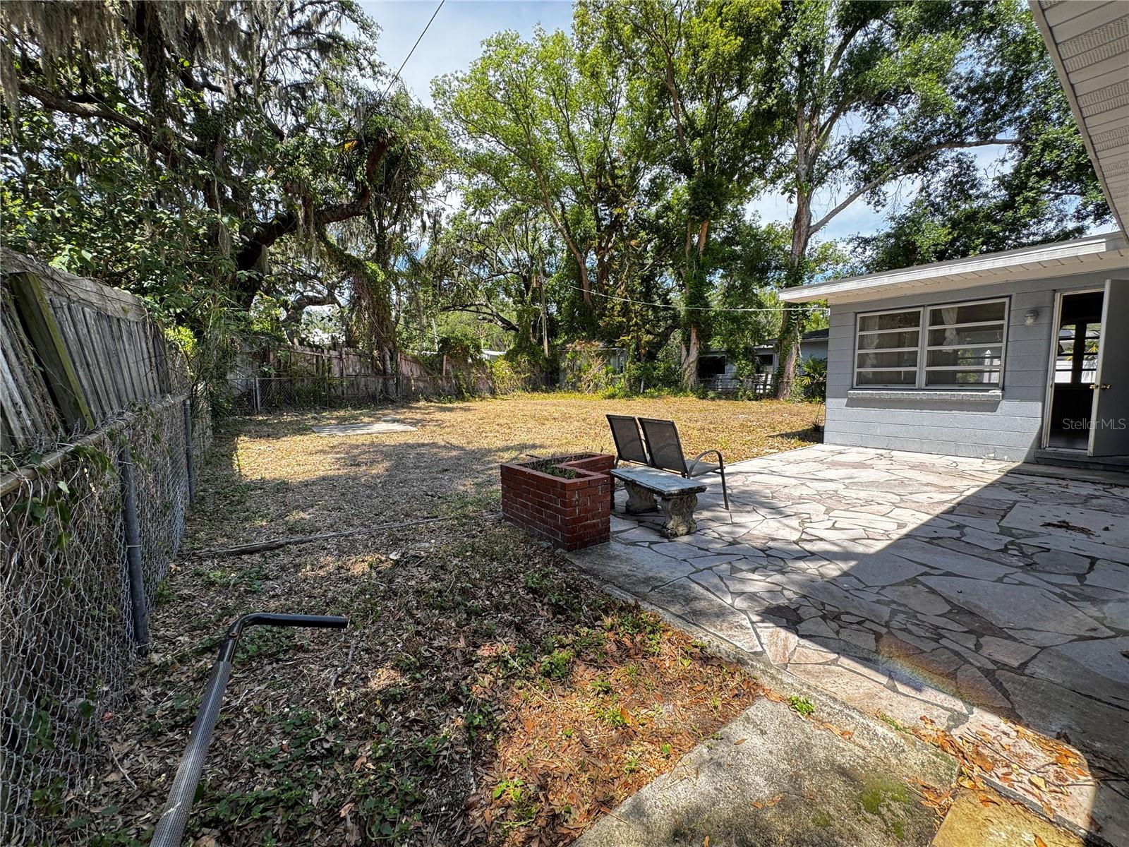 309 BELLE CLAIRE PL — photo 36