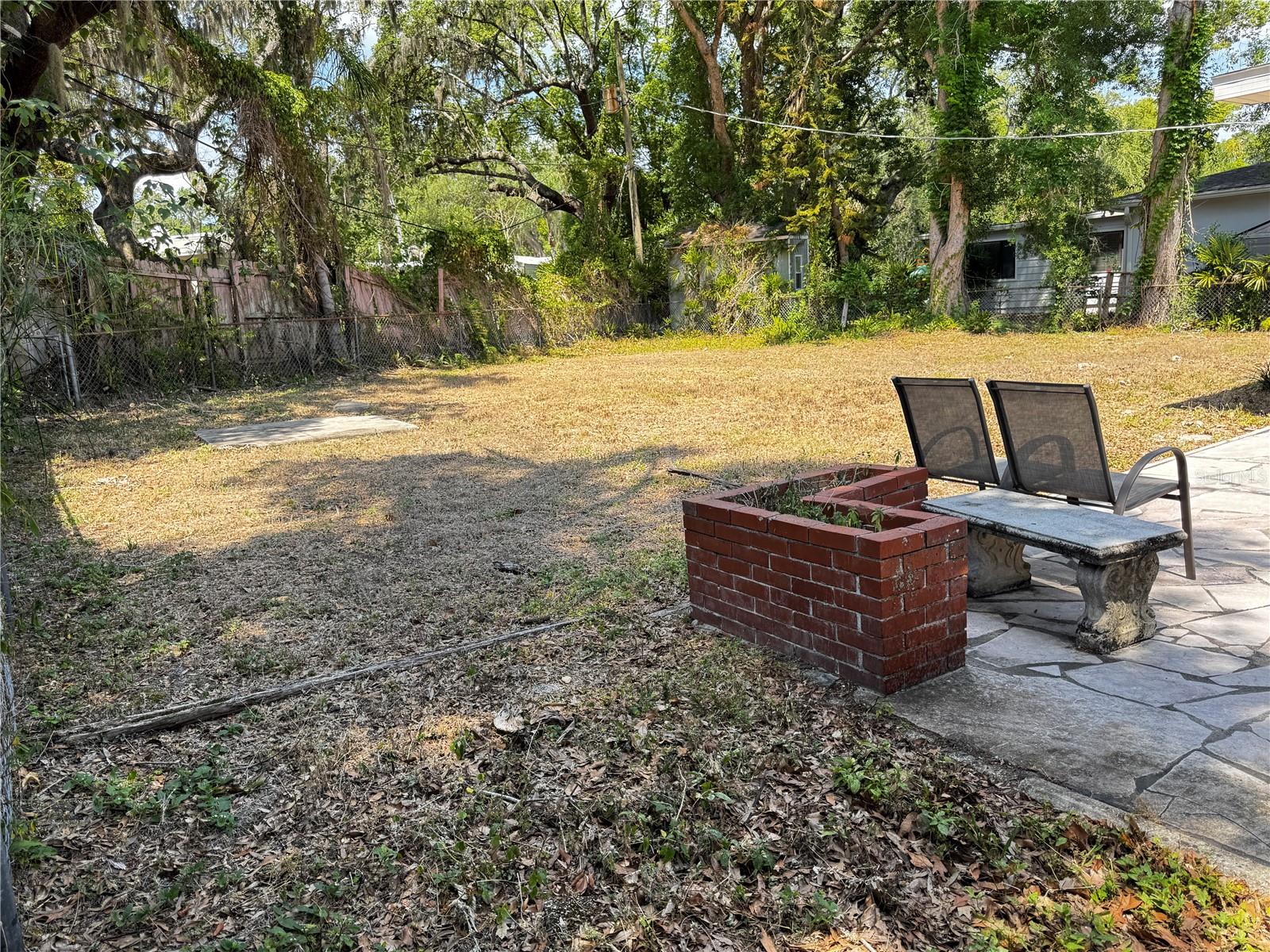 309 BELLE CLAIRE PL — photo 35