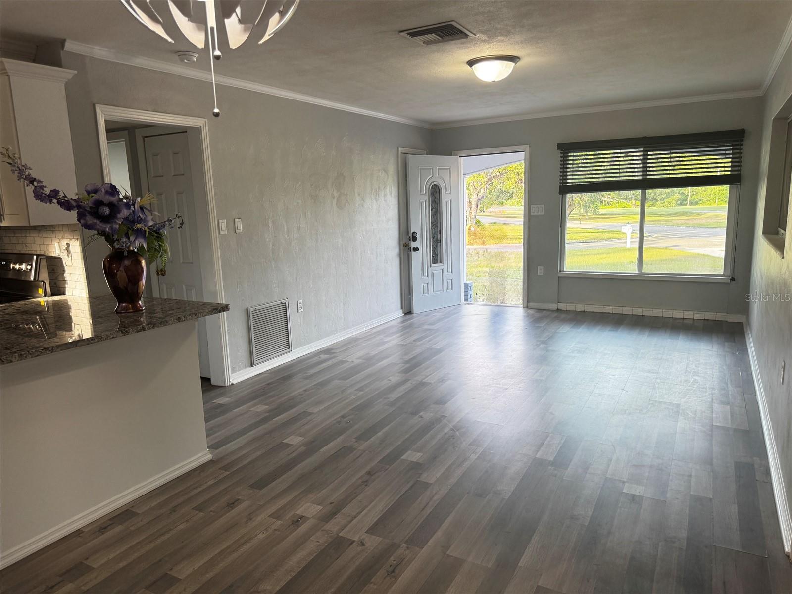 309 BELLE CLAIRE PL — photo 9