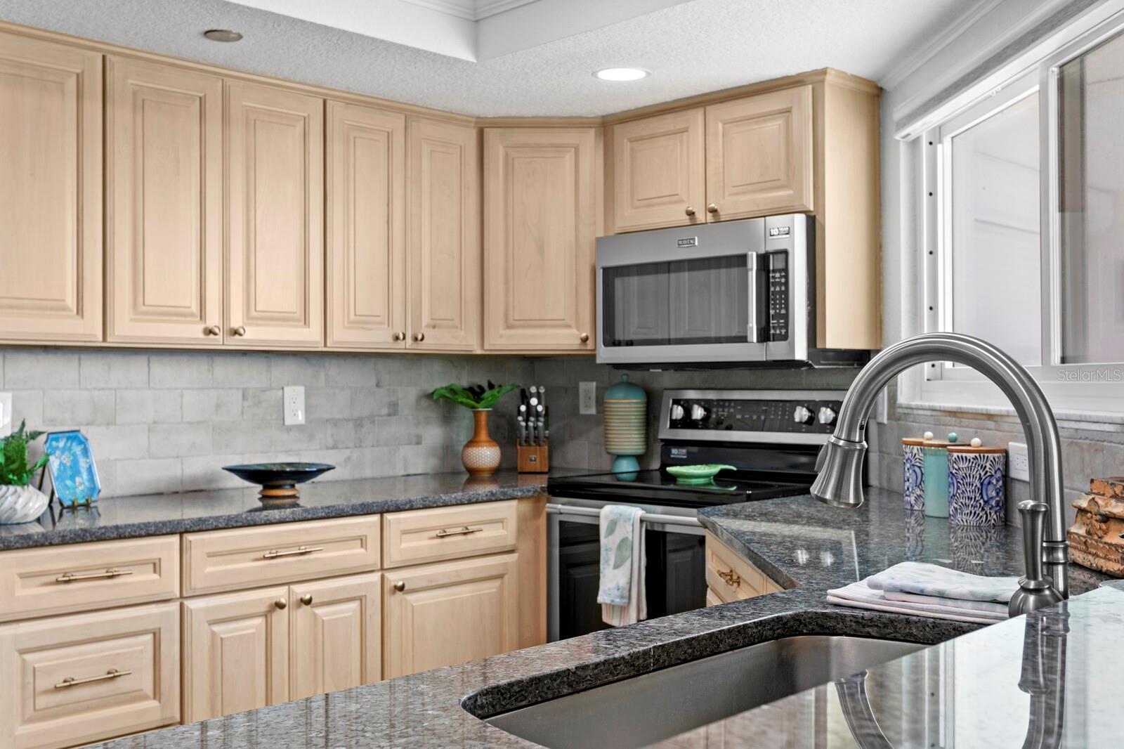 16332 GULF BLVD #3B — photo 23