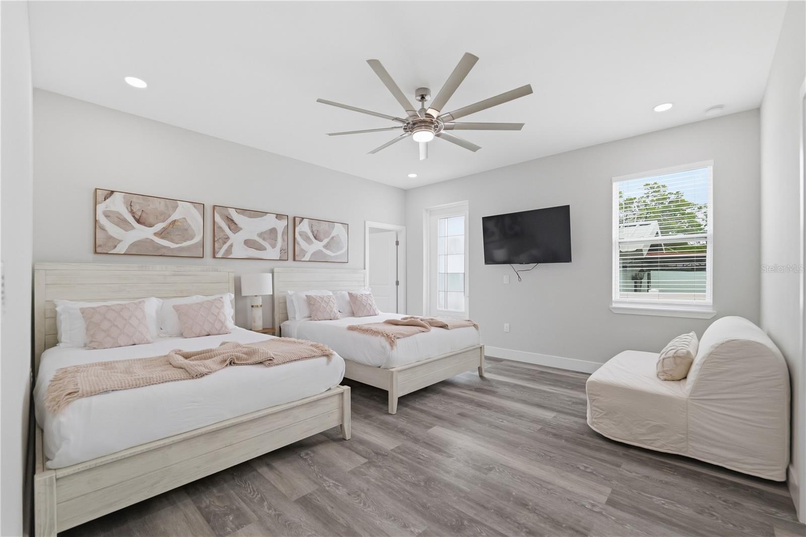 7505 N ROME AVE — photo 36