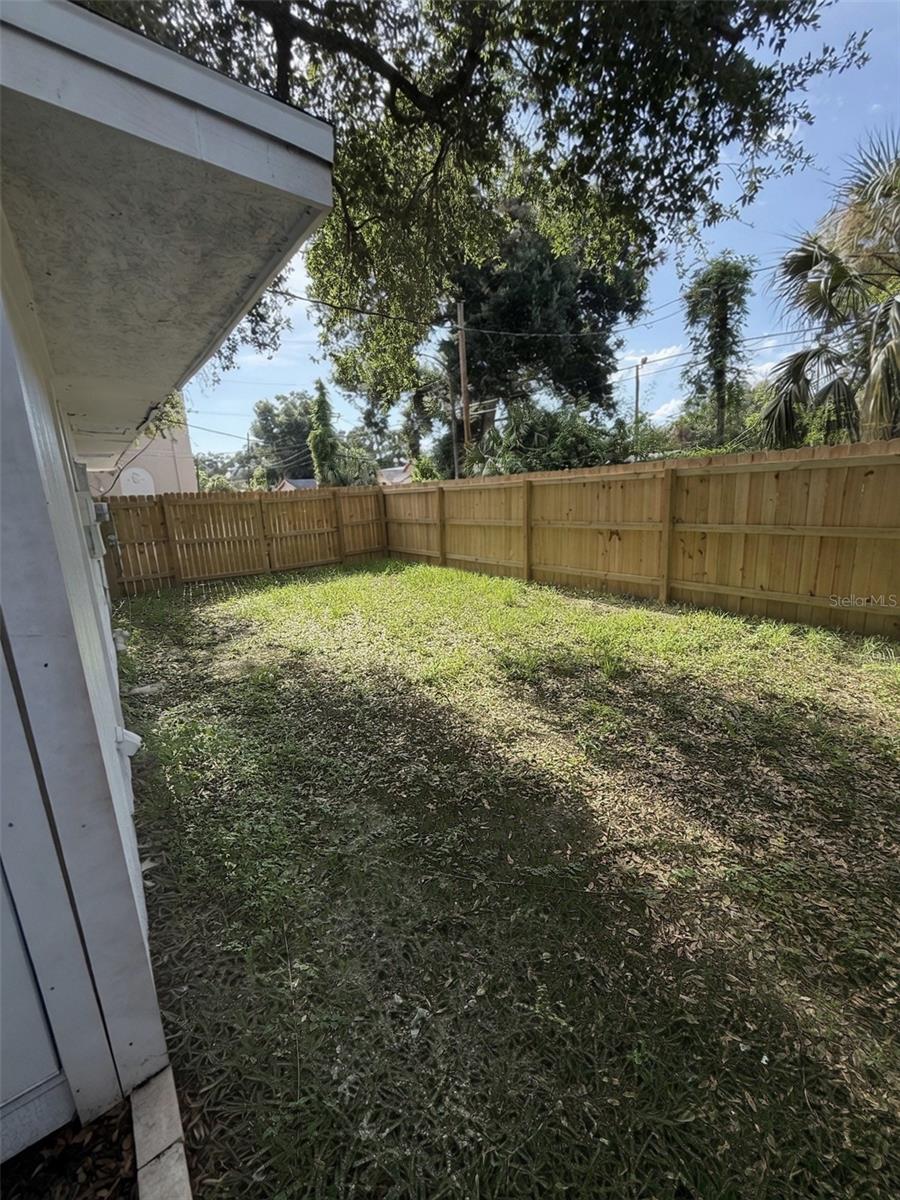 935 17TH AVE S — photo 13
