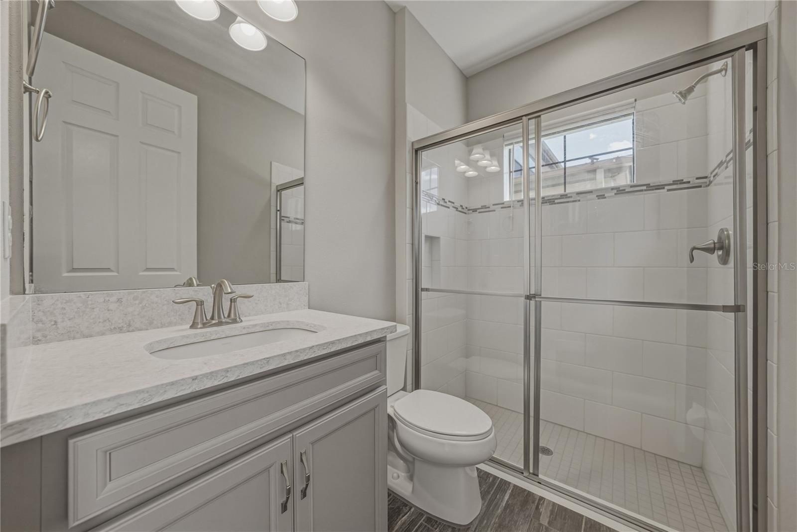 14633 RED CASTLE AVE — photo 25