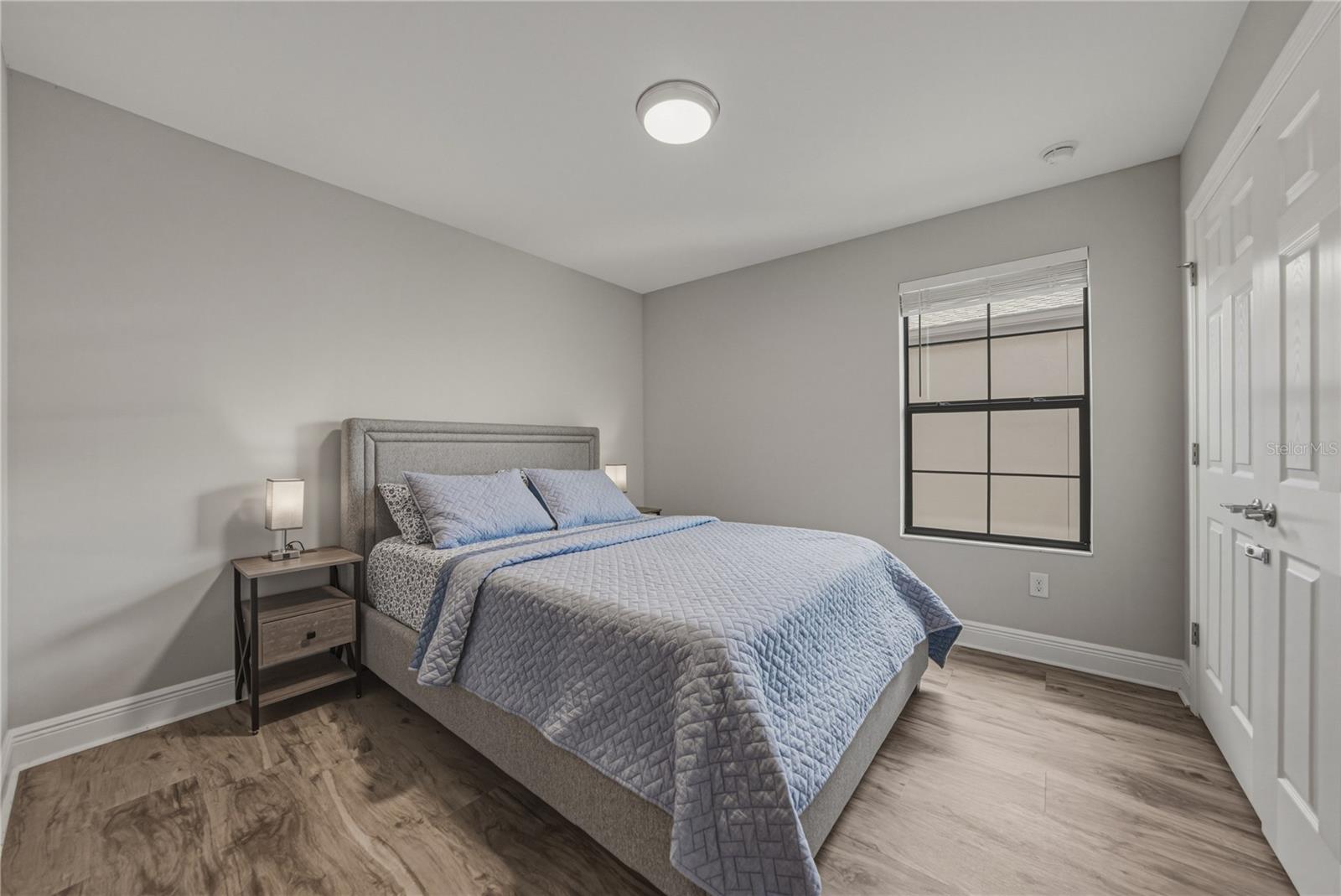 14633 RED CASTLE AVE — photo 35