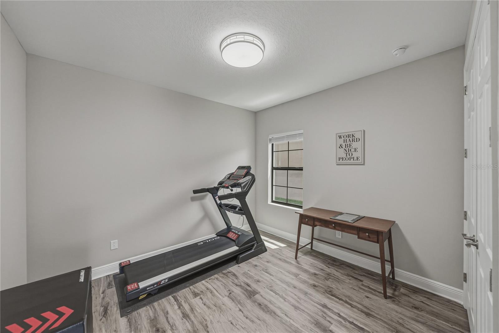 14633 RED CASTLE AVE — photo 24