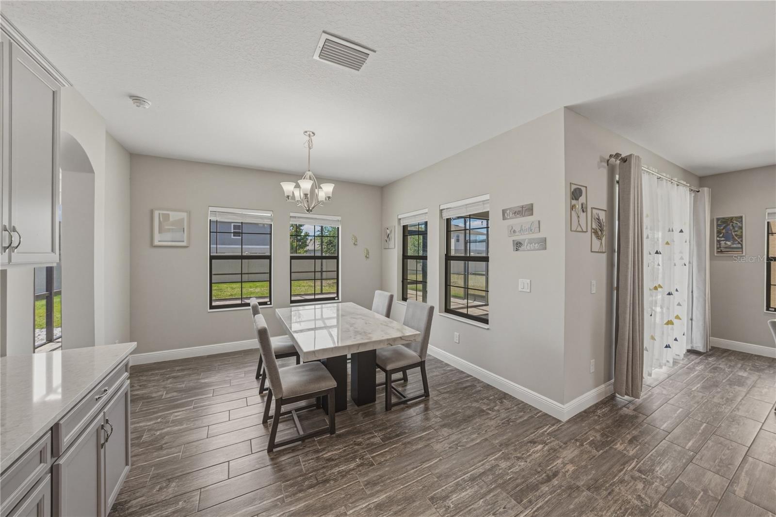 14633 RED CASTLE AVE — photo 20