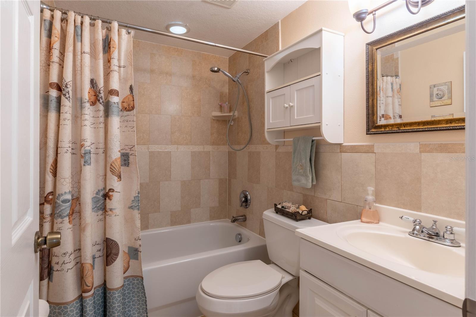 7130 CASTANEA DR — photo 10
