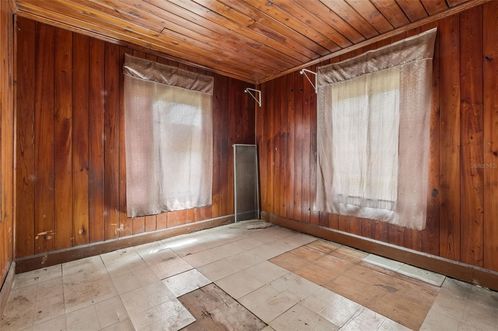 2413 ED BROWN LN — photo 11