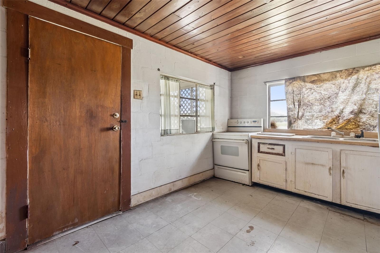 2413 ED BROWN LN — photo 9