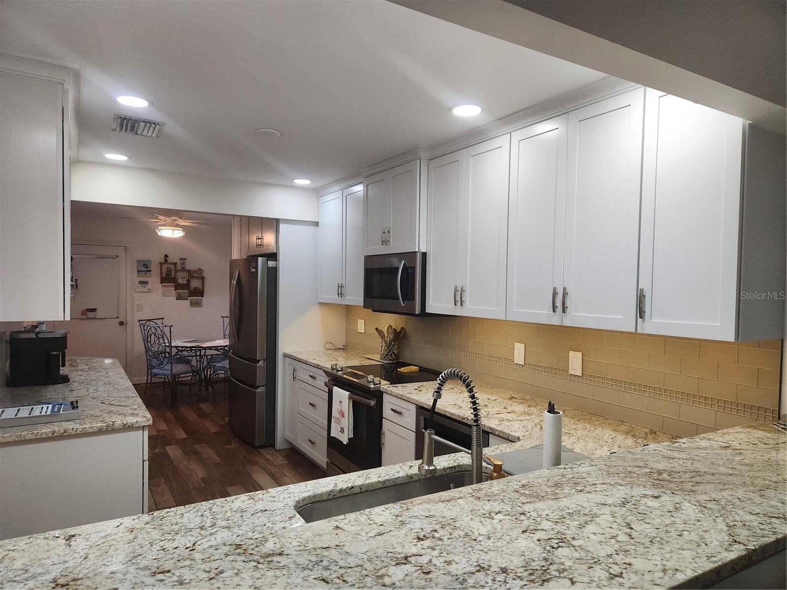 3411 AVENIDA MADERA #A — photo 8