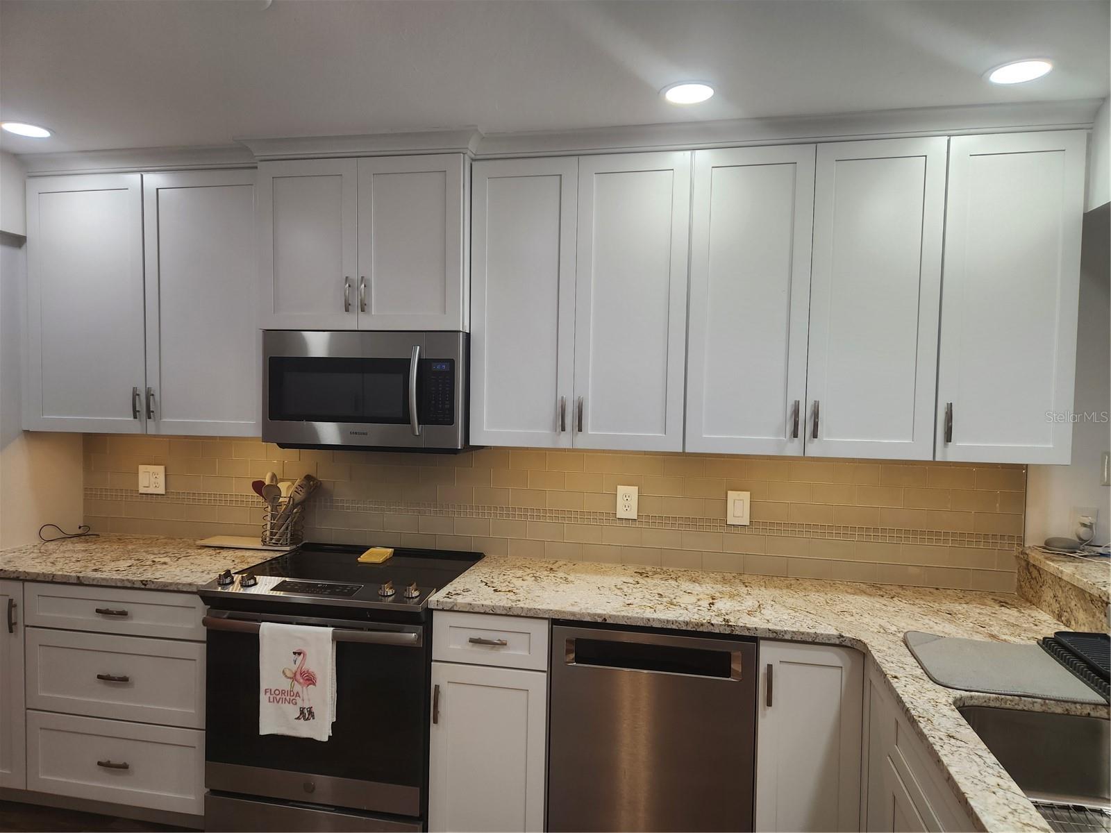 3411 AVENIDA MADERA #A — photo 5