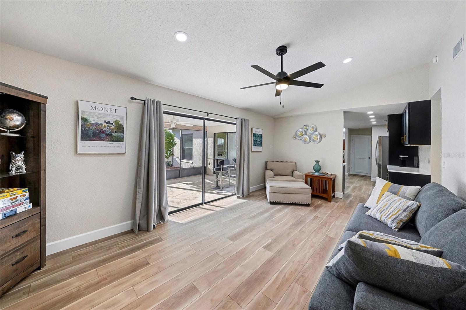 11325 GLENMONT DR — photo 14