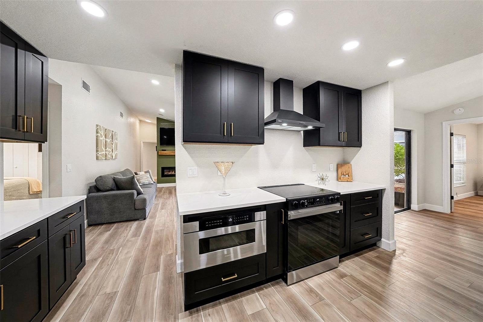 11325 GLENMONT DR — photo 12