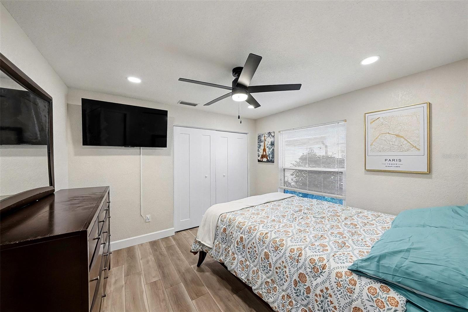 11325 GLENMONT DR — photo 20