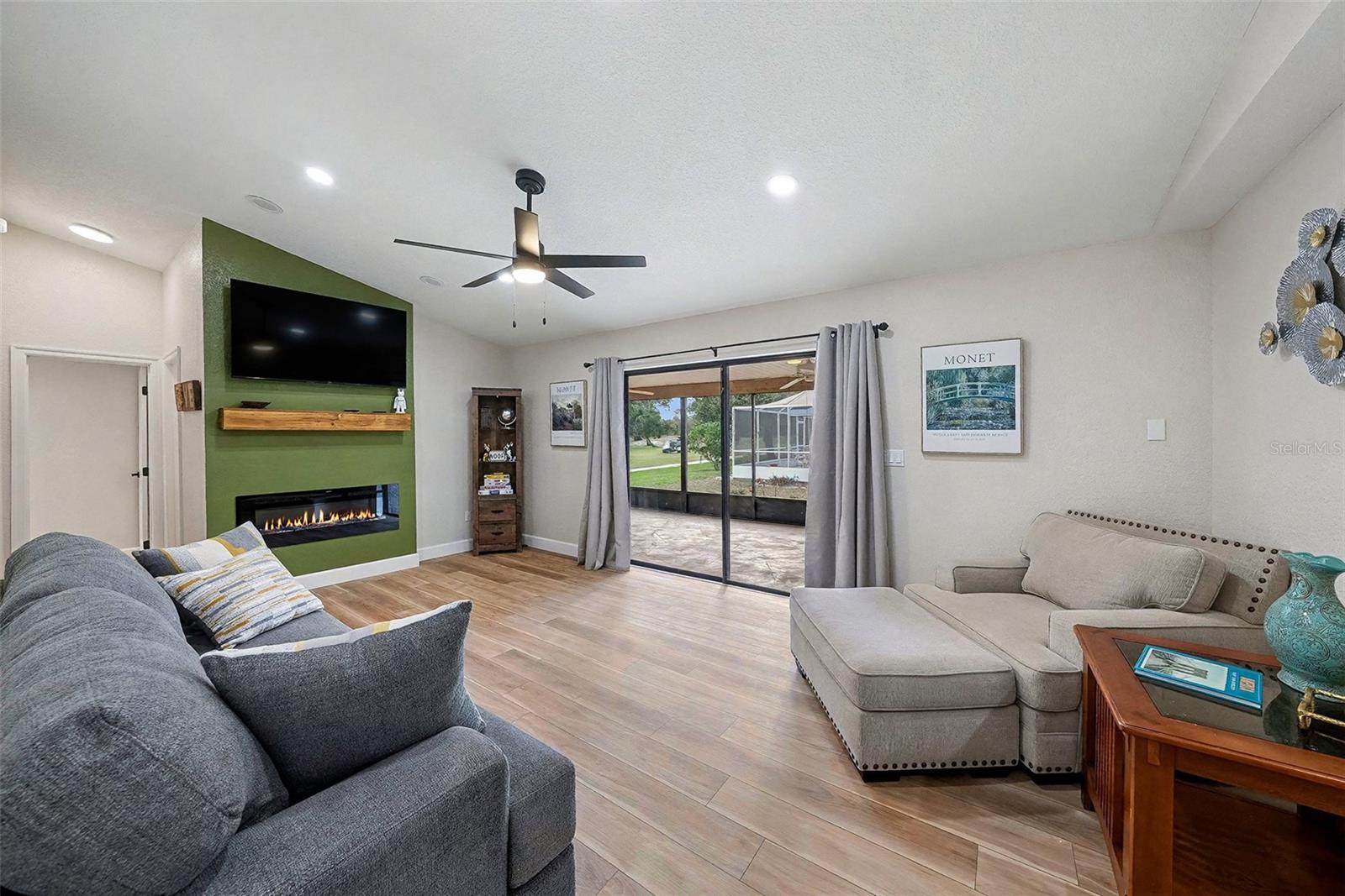 11325 GLENMONT DR — photo 13