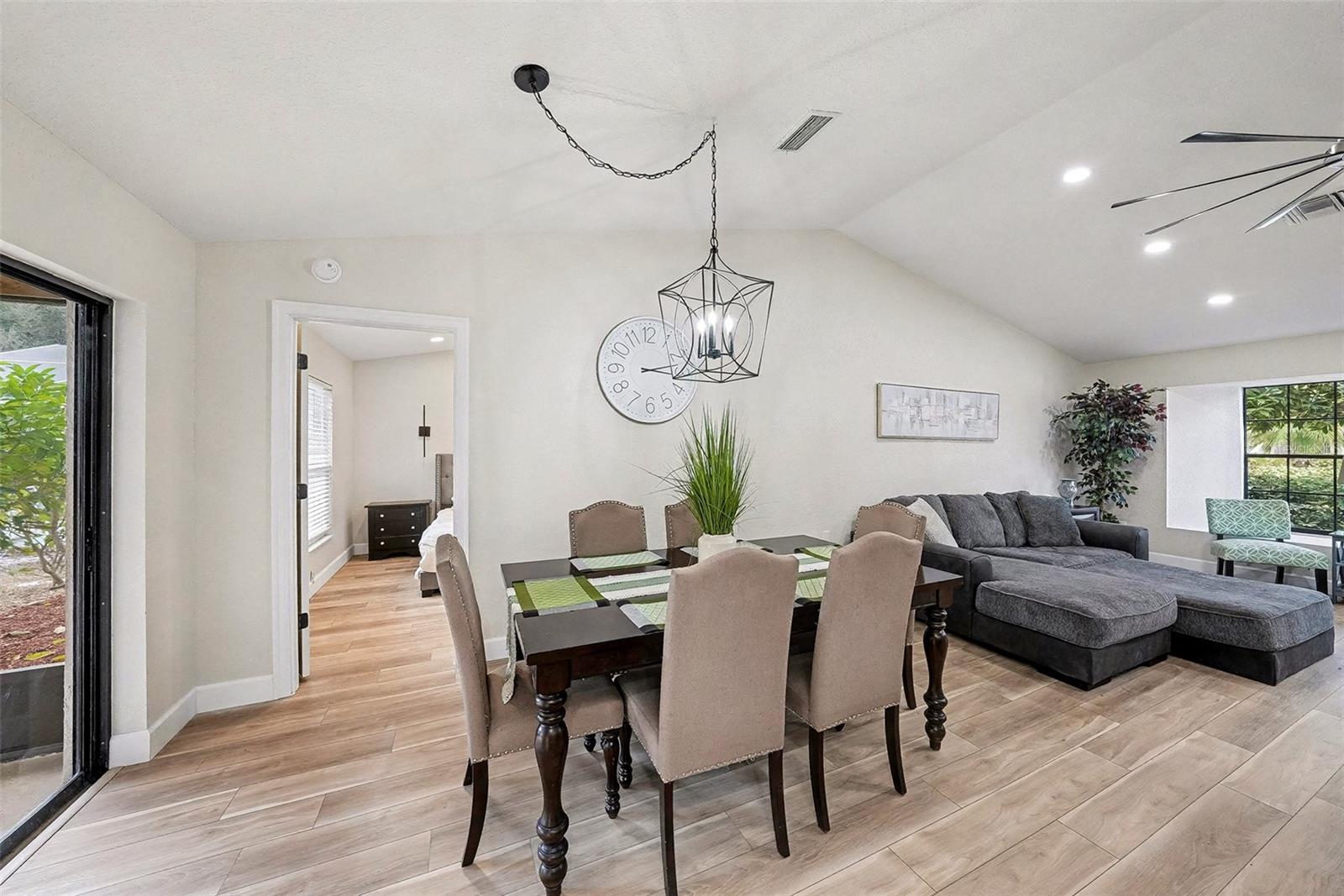 11325 GLENMONT DR — photo 7