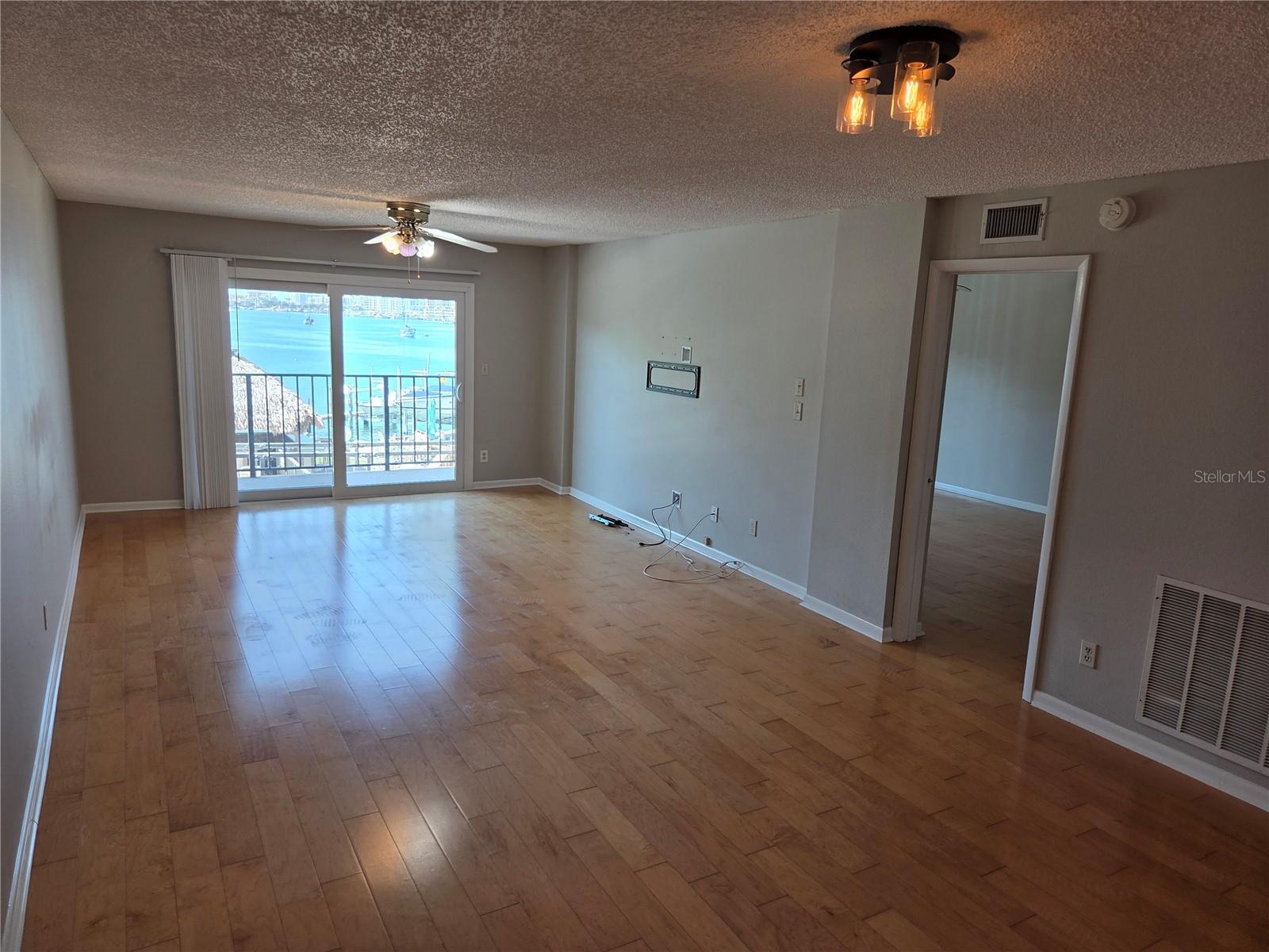 650 ISLAND WAY #202 — photo 9