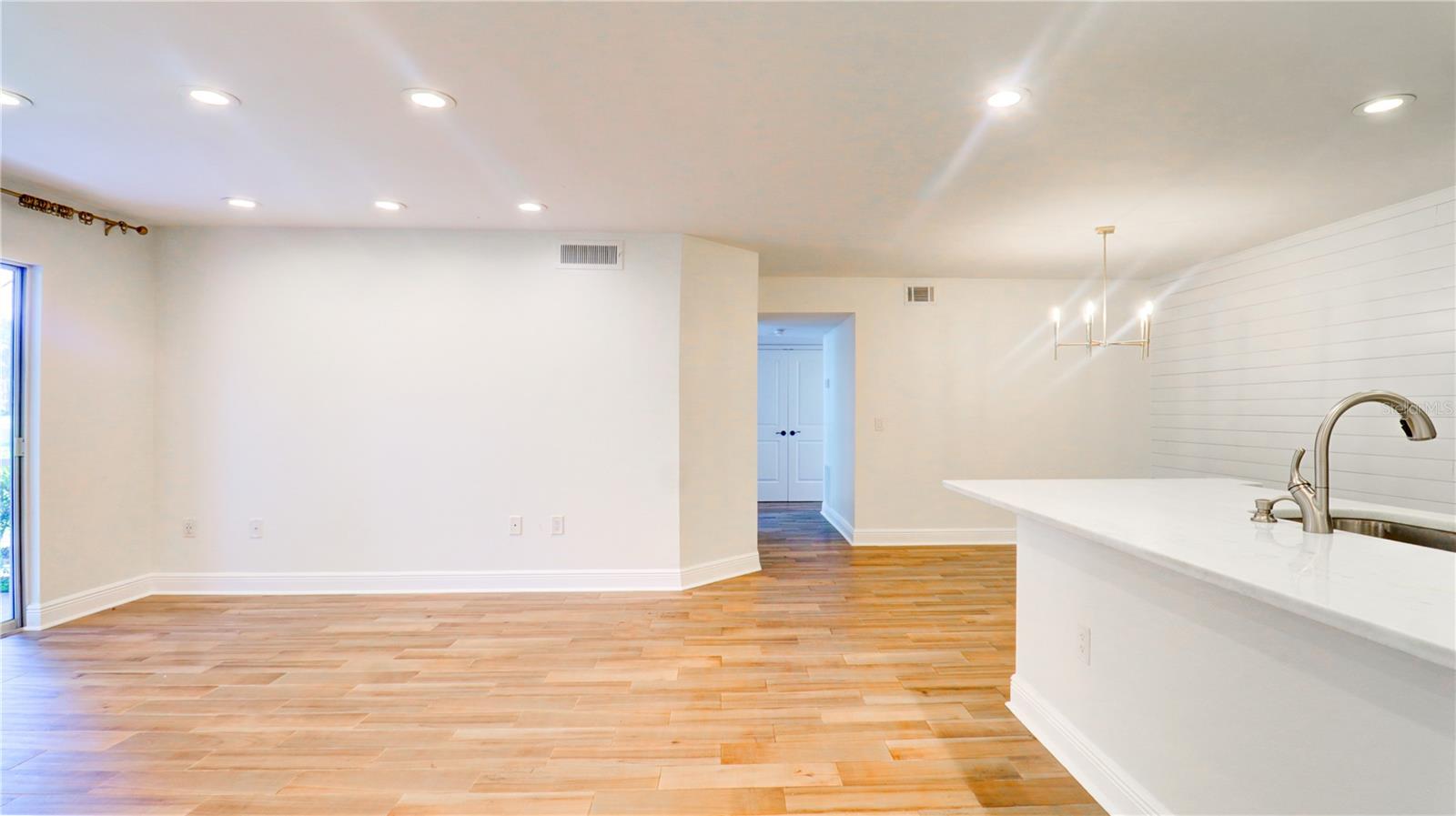 9481 HIGHLAND OAK DR #1001 — photo 3