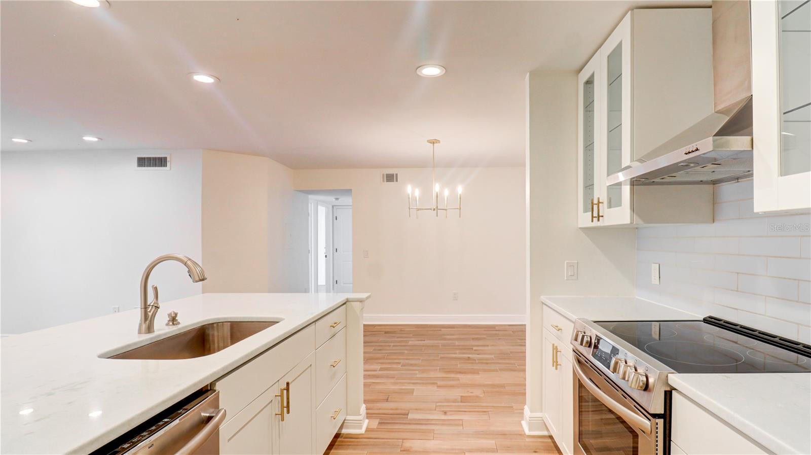 9481 HIGHLAND OAK DR #1001 — photo 15
