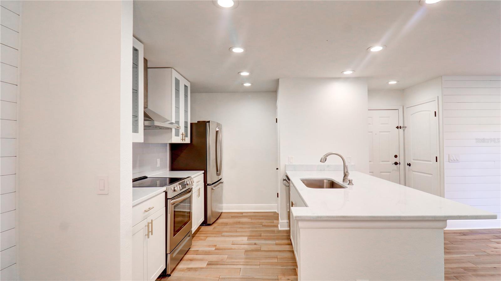 9481 HIGHLAND OAK DR #1001 — photo 11