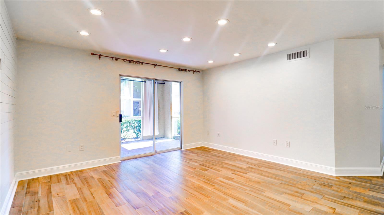 9481 HIGHLAND OAK DR #1001 — photo 4