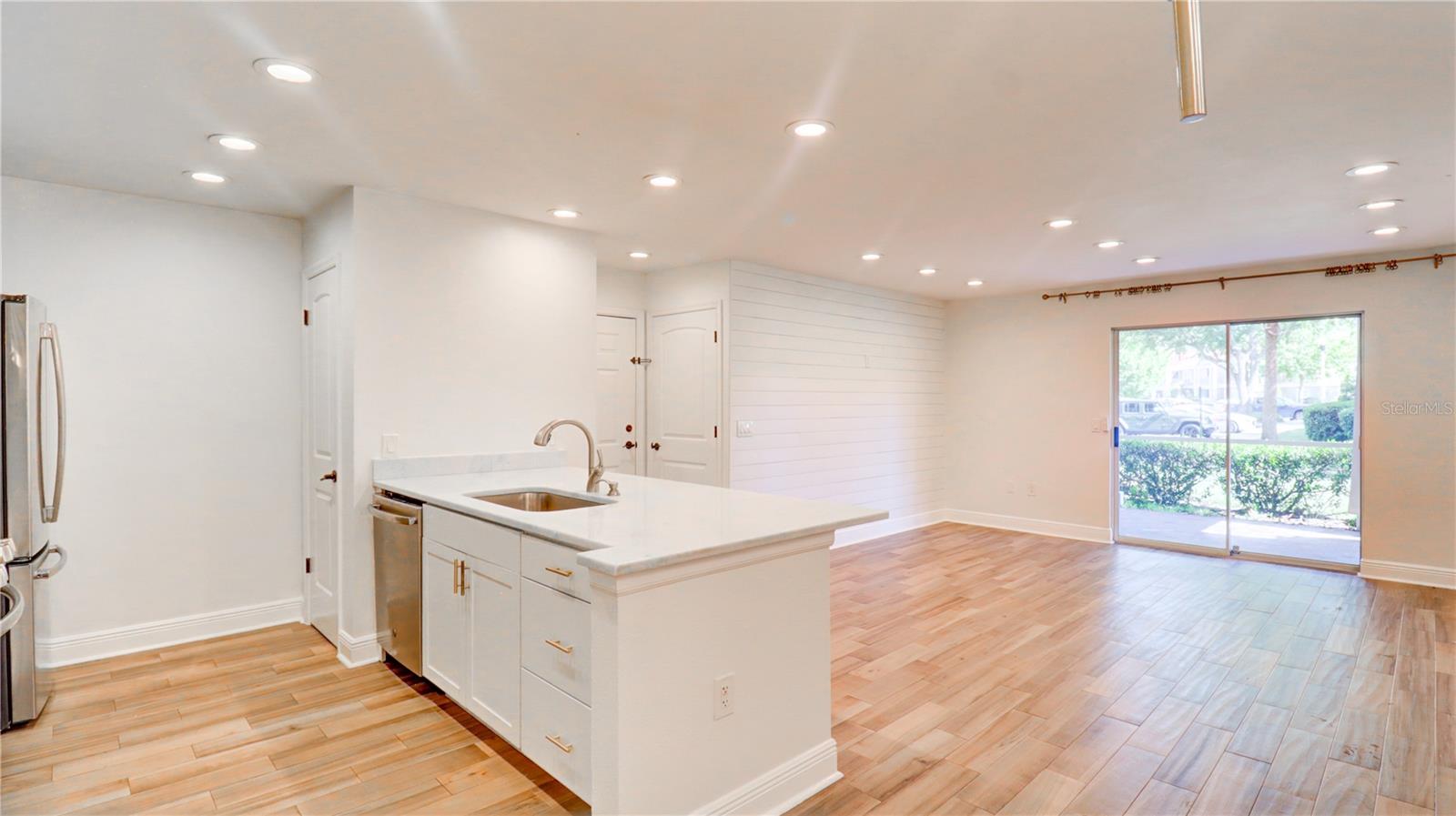 9481 HIGHLAND OAK DR #1001 — photo 12