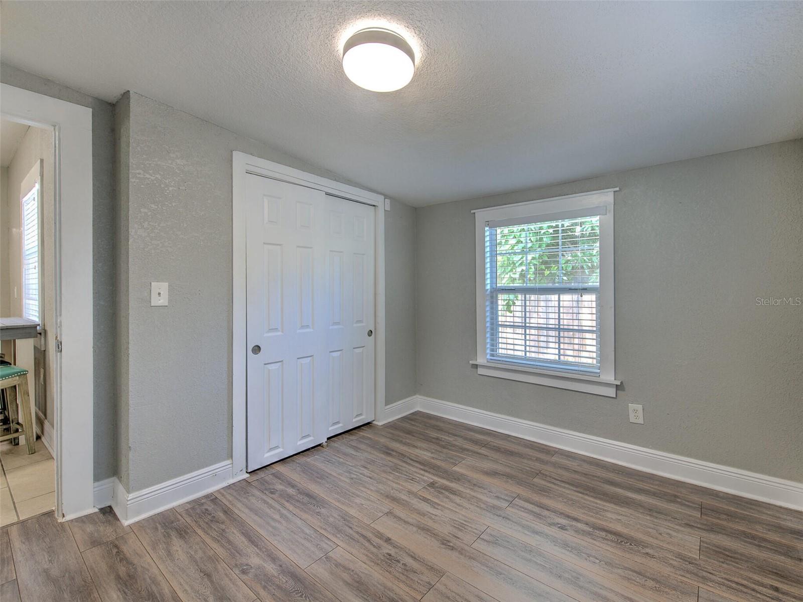 728 E HANLON ST — photo 9
