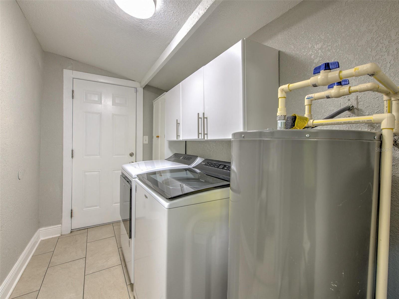 728 E HANLON ST — photo 17