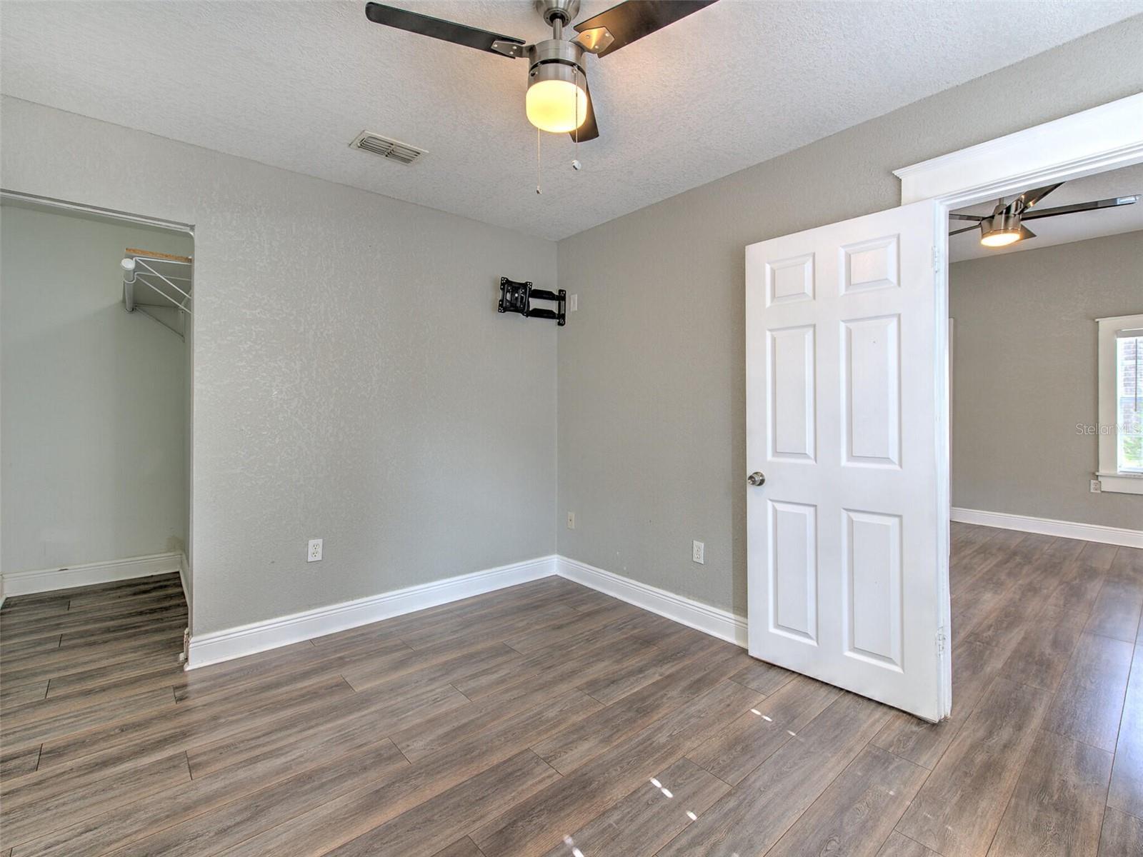 728 E HANLON ST — photo 14