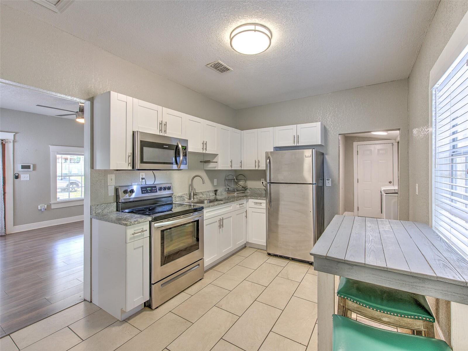728 E HANLON ST — photo 6