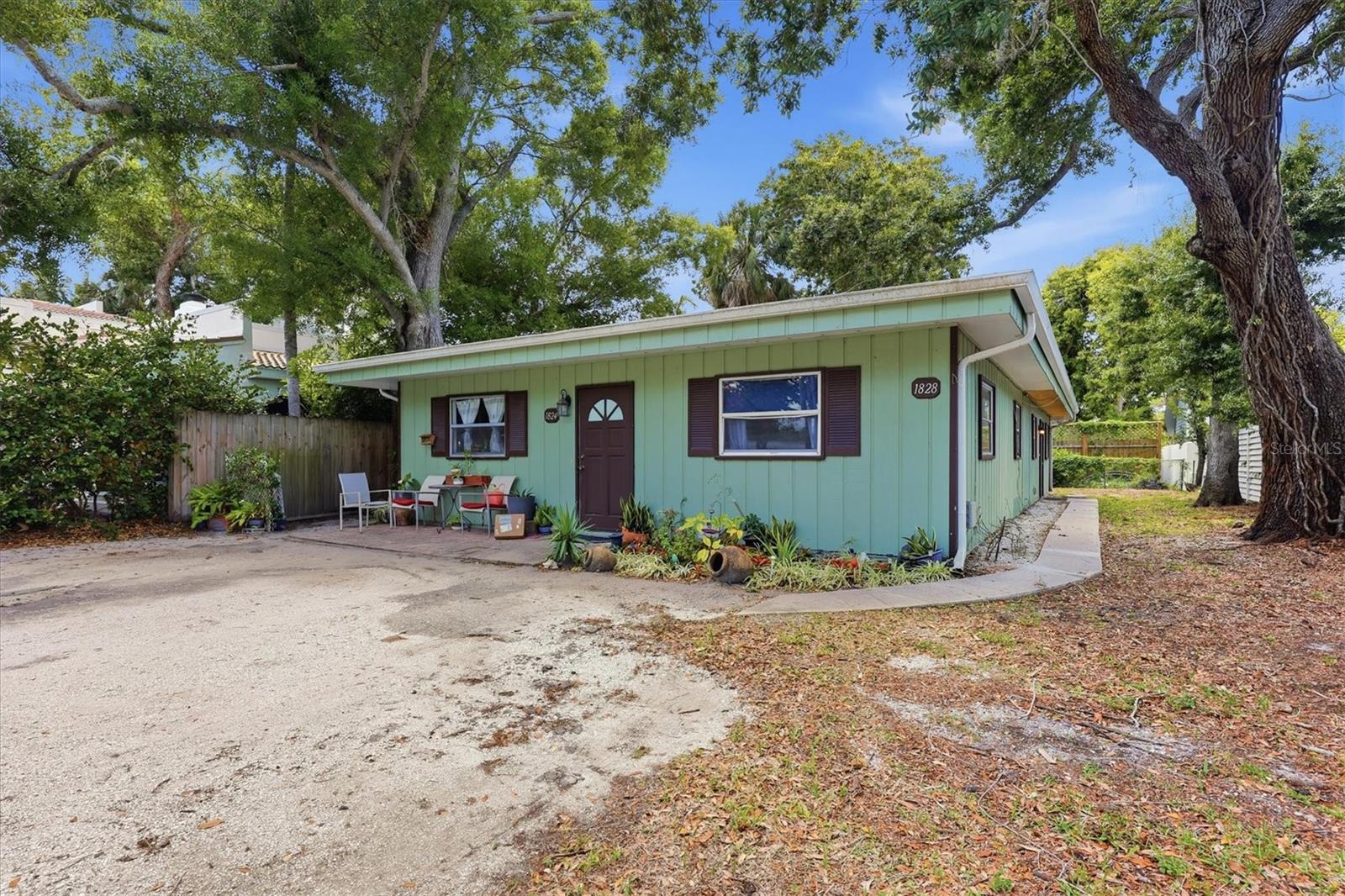 1824 WEBBER ST — photo 4