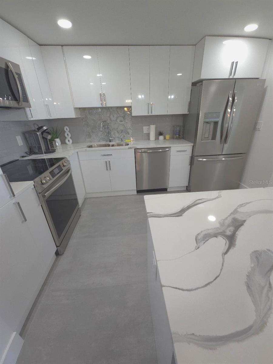 675 S GULFVIEW BLVD #505 — photo 16
