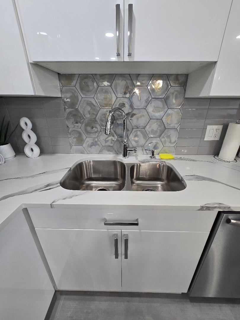 675 S GULFVIEW BLVD #505 — photo 18