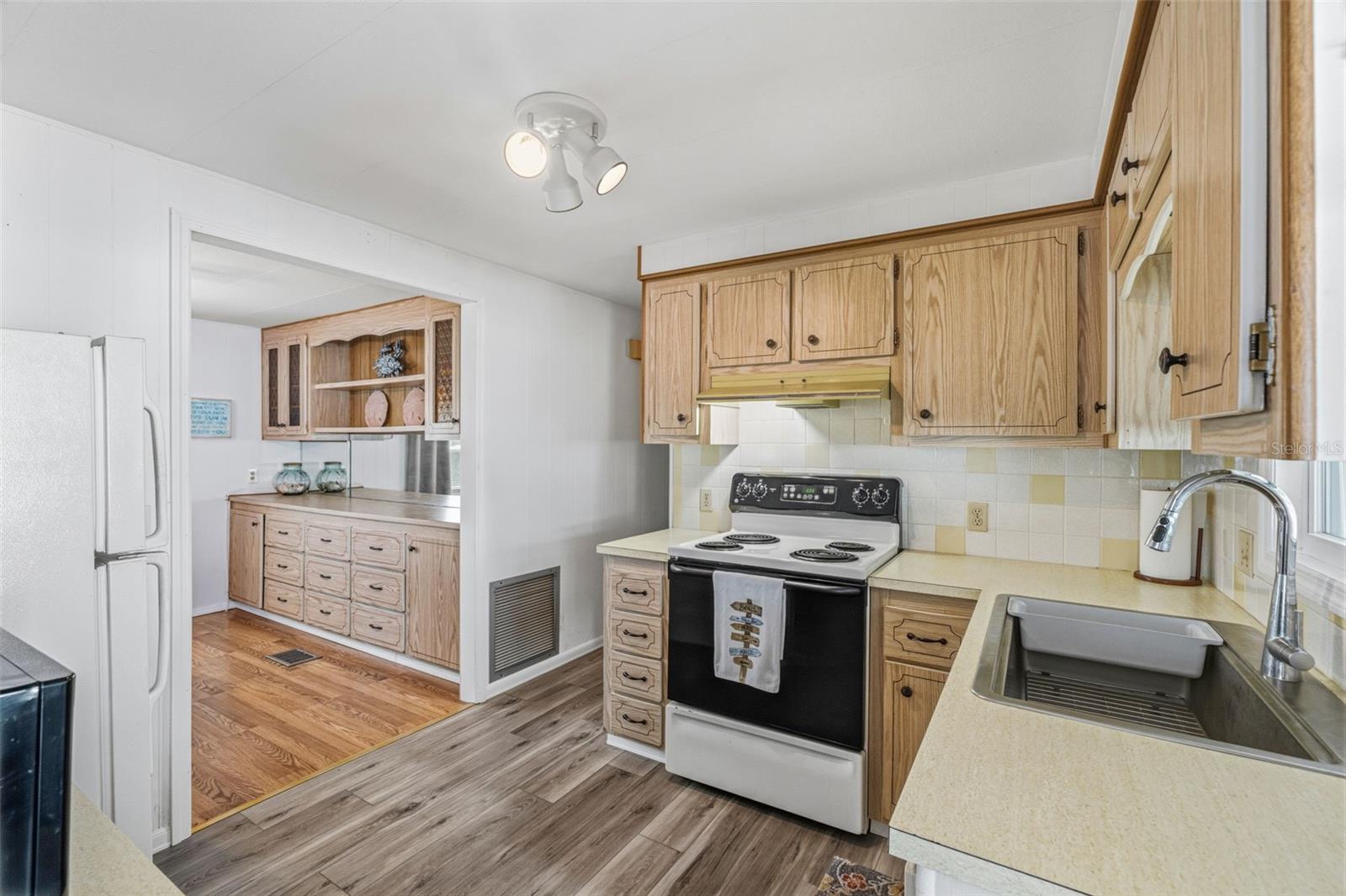3632 TIKI DR — photo 6