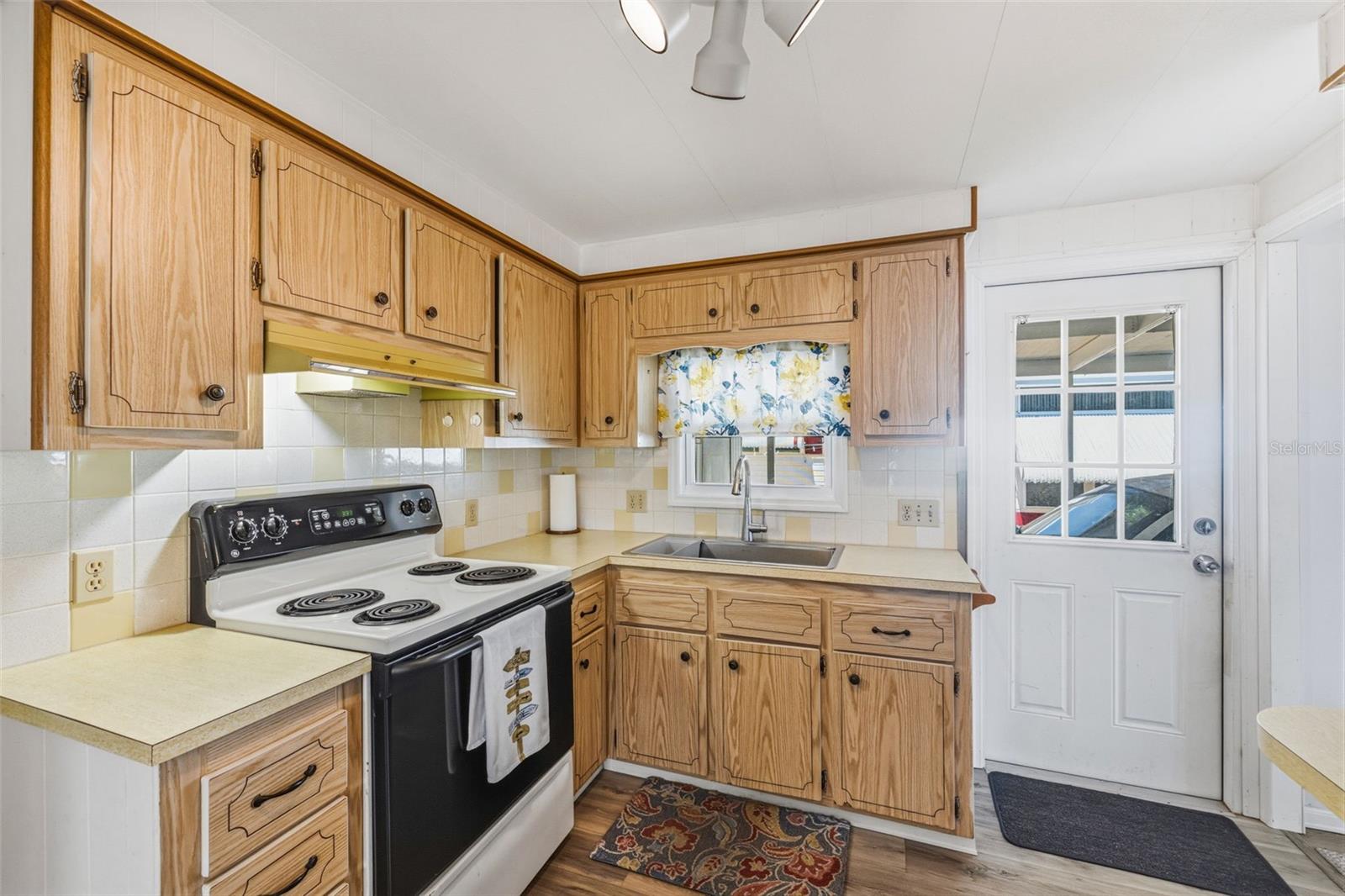 3632 TIKI DR — photo 7