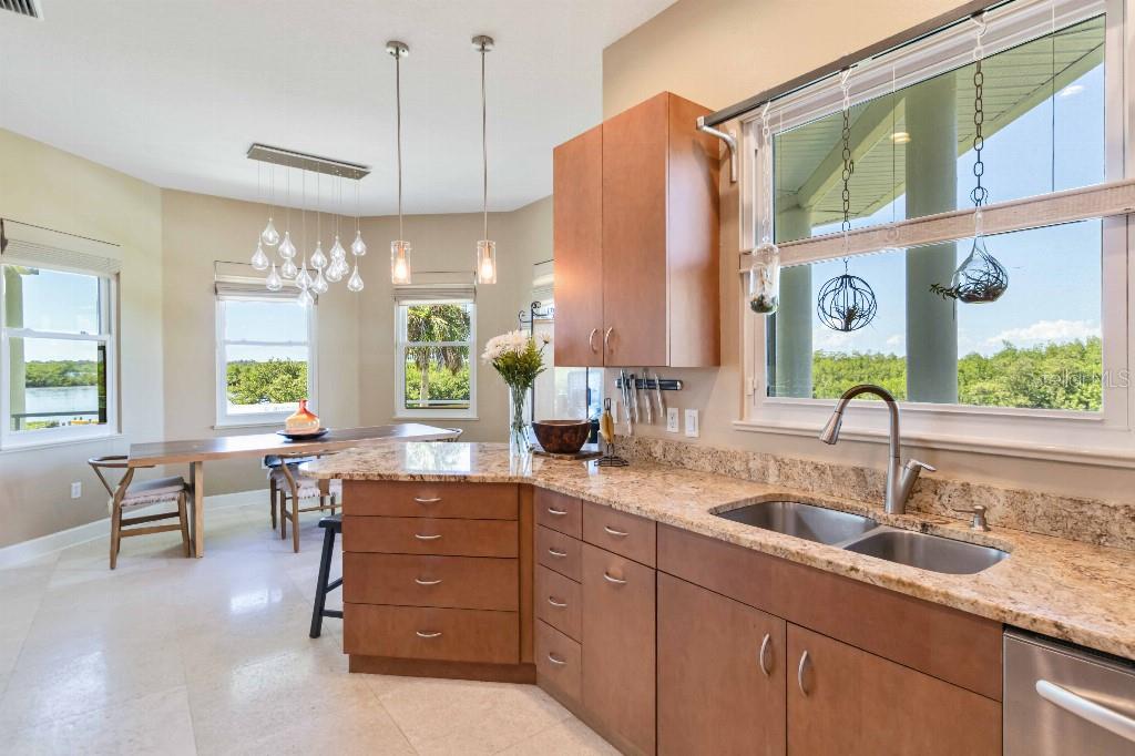 6511 BAYSHORE RD — photo 18