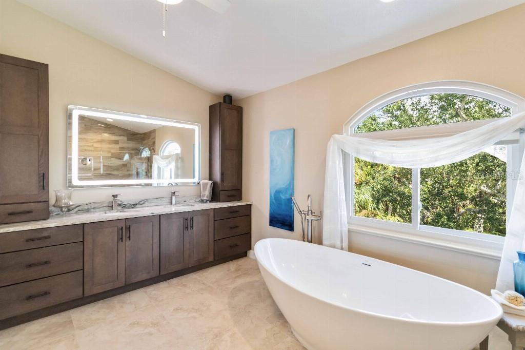 6511 BAYSHORE RD — photo 23