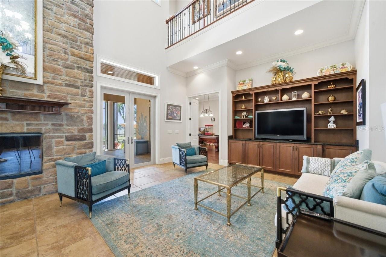 18258 WAYNE RD — photo 25