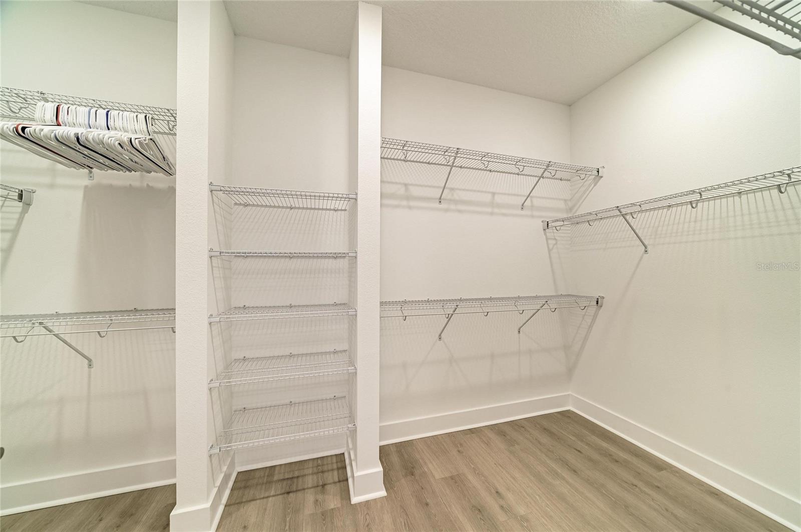 5290 BARNETT CIR — photo 10