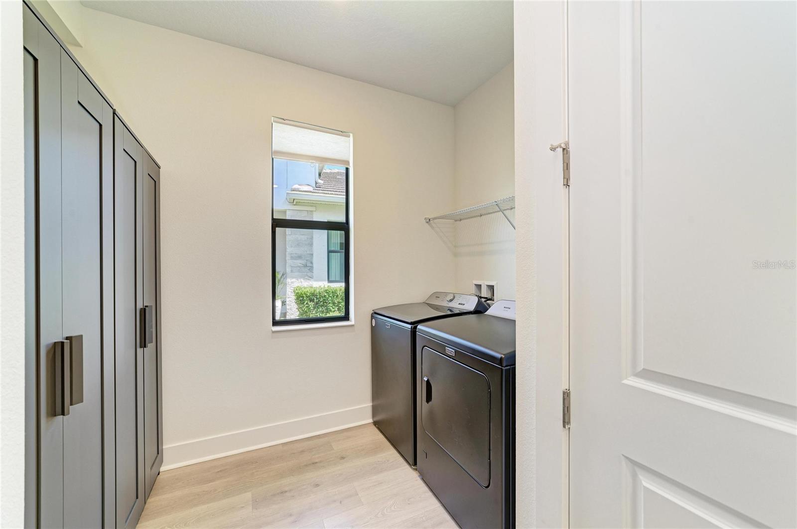 5290 BARNETT CIR — photo 16