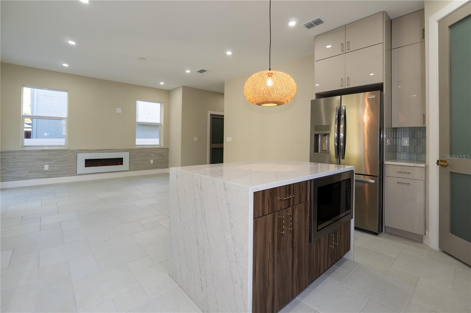 7617 AMHERST ST — photo 12