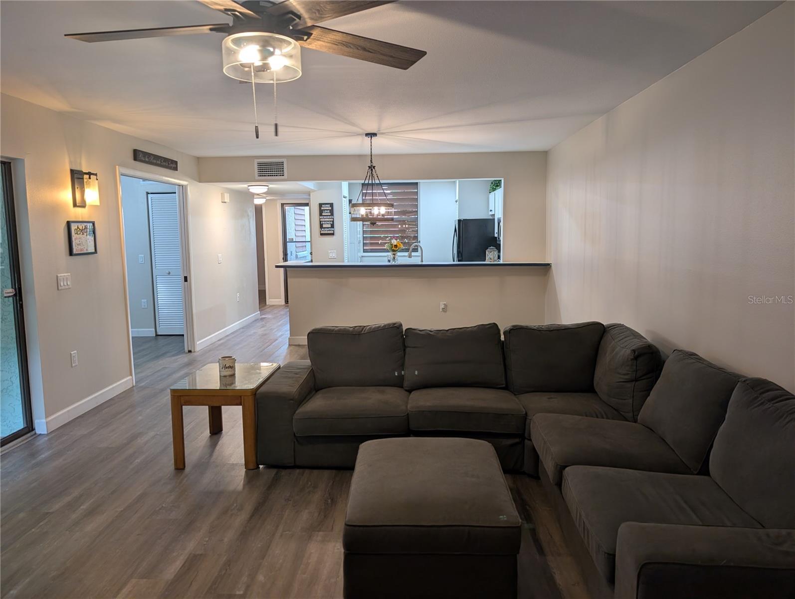 135 WILD PALM DR — photo 8