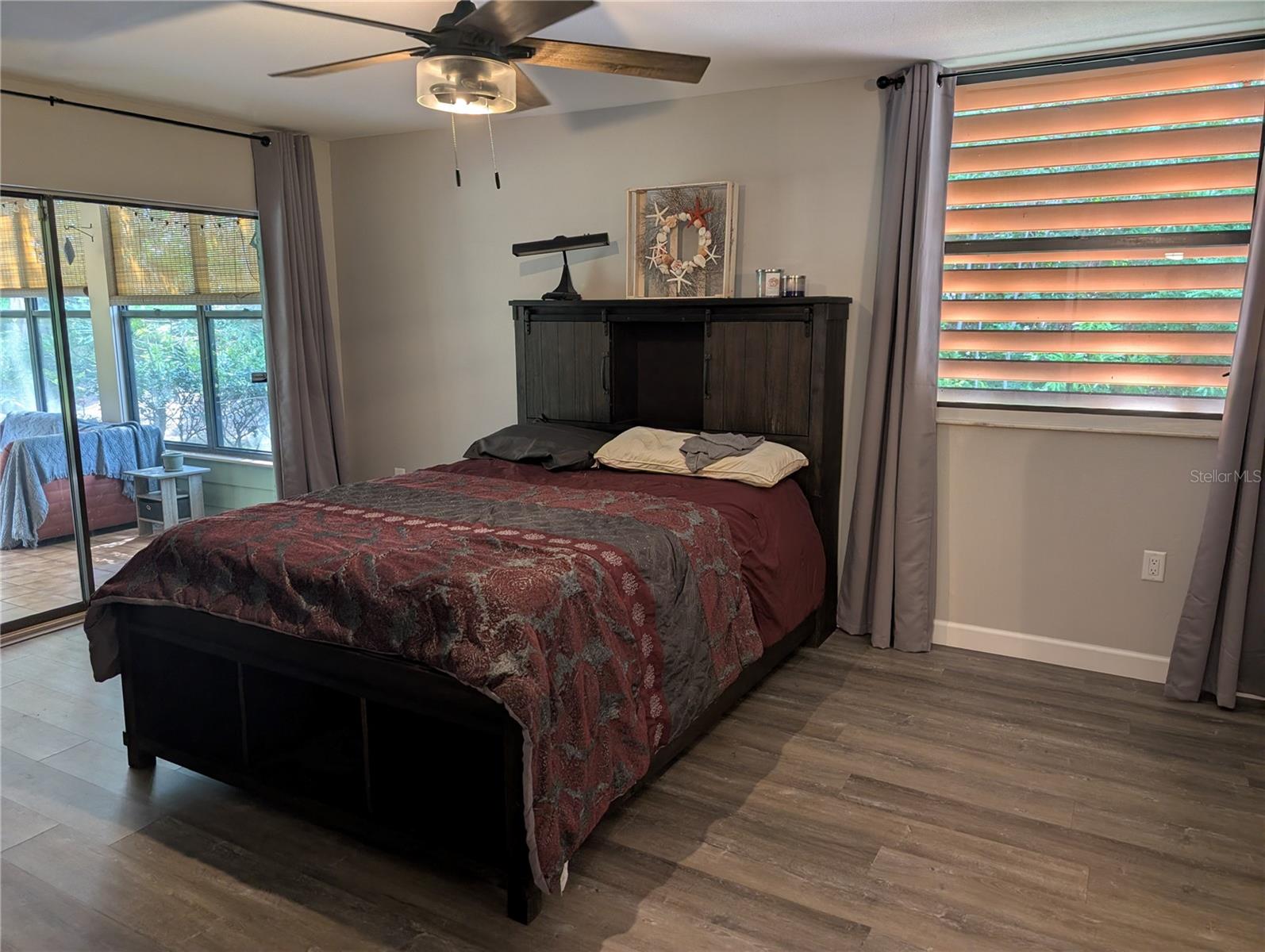 135 WILD PALM DR — photo 23