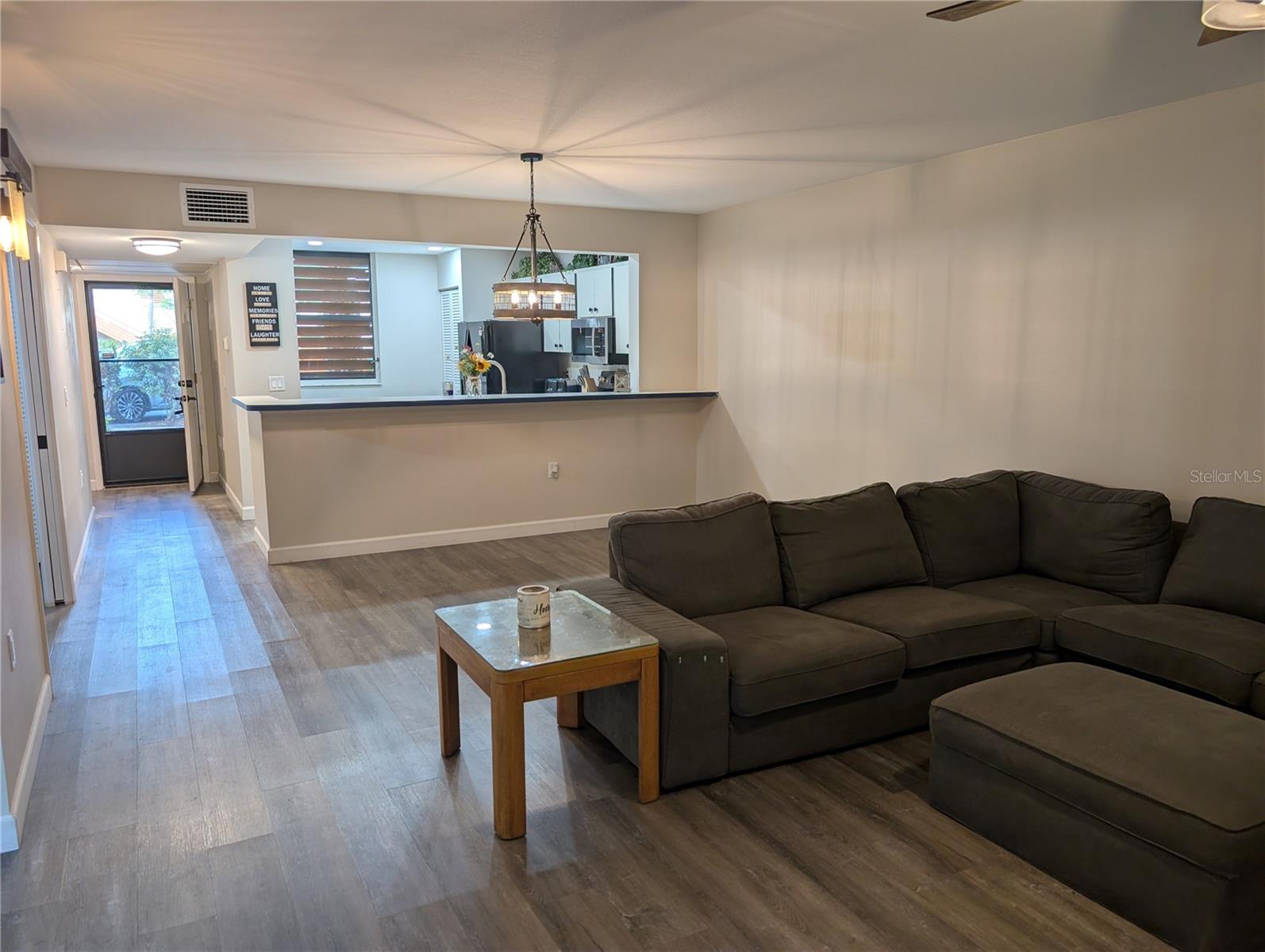 135 WILD PALM DR — photo 11