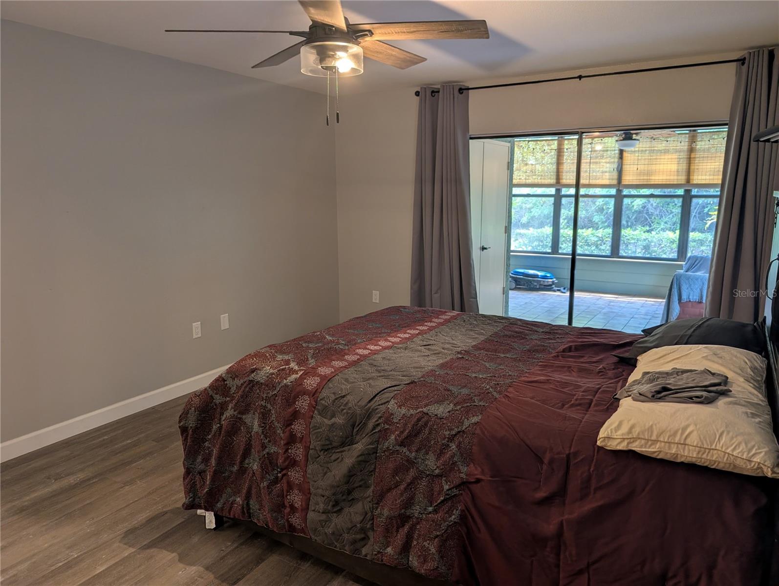 135 WILD PALM DR — photo 24